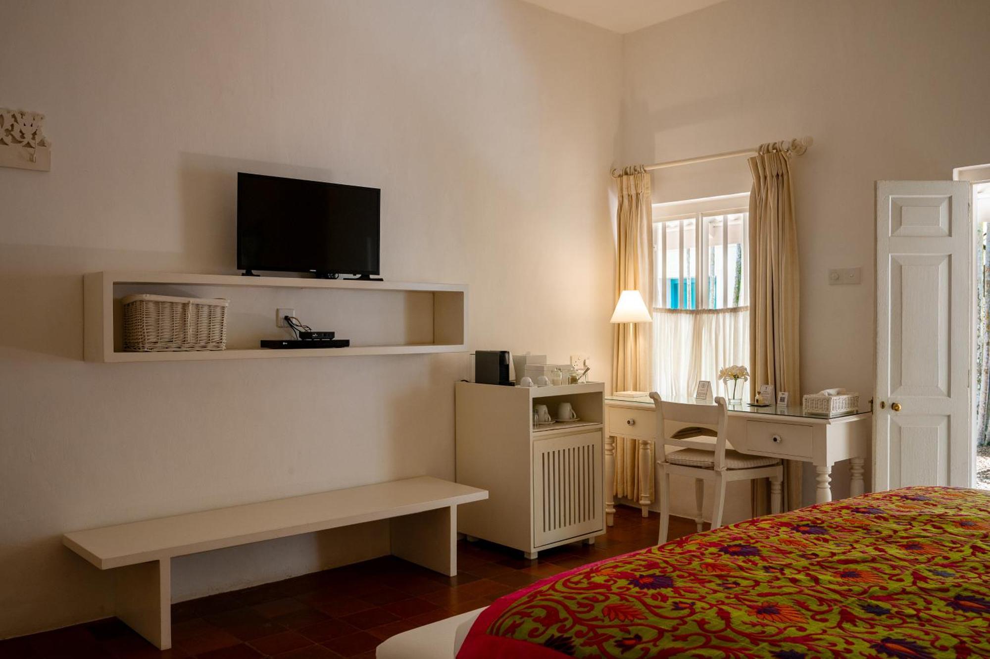 Nyne Hotels Rock Villa, Бентота Экстерьер фото